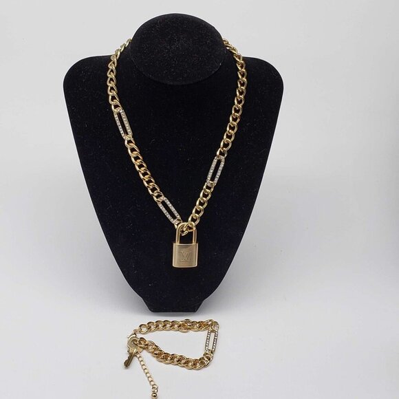 100% Auth Louis Vuitton Lock & Key with Unbranded Gold Plated Chain Necklace - Picture 12 of 12
